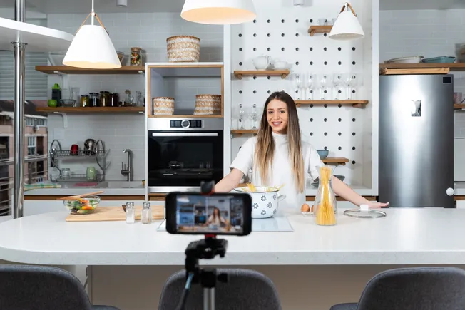 Huge Manufacturers Are Spending Extra on Influencer Advertising -Ought to You Be Doing the Identical?